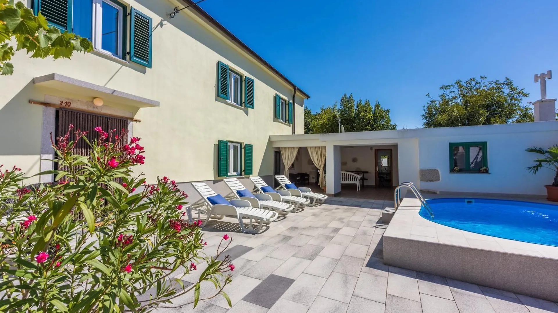Holiday home Rural House Anka Villa Drivenik